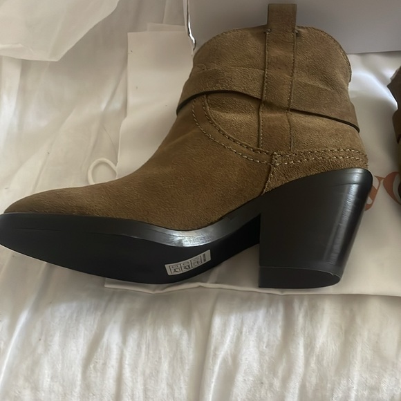 SEE BY CHLOE Women 35/5 Hana Low Boots Brown Suede Western Harness Ankle - Picture 5 of 11